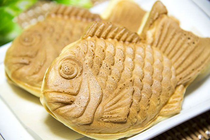 Taiyaki fish-shaped cake